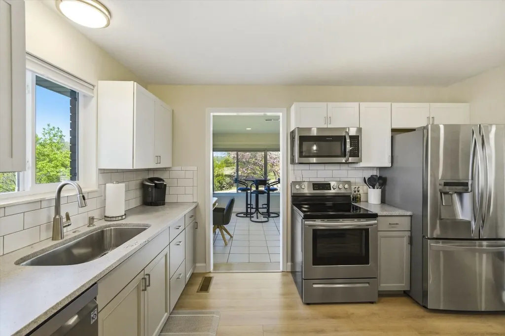 1845 Bouldercrest Drive Dandridge TN 37725