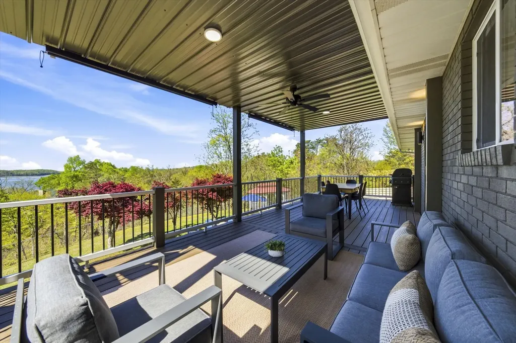 1845 Bouldercrest Drive Dandridge TN 37725