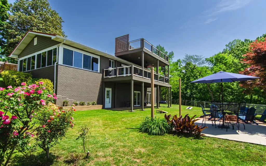 1845 Bouldercrest Drive Dandridge TN 37725