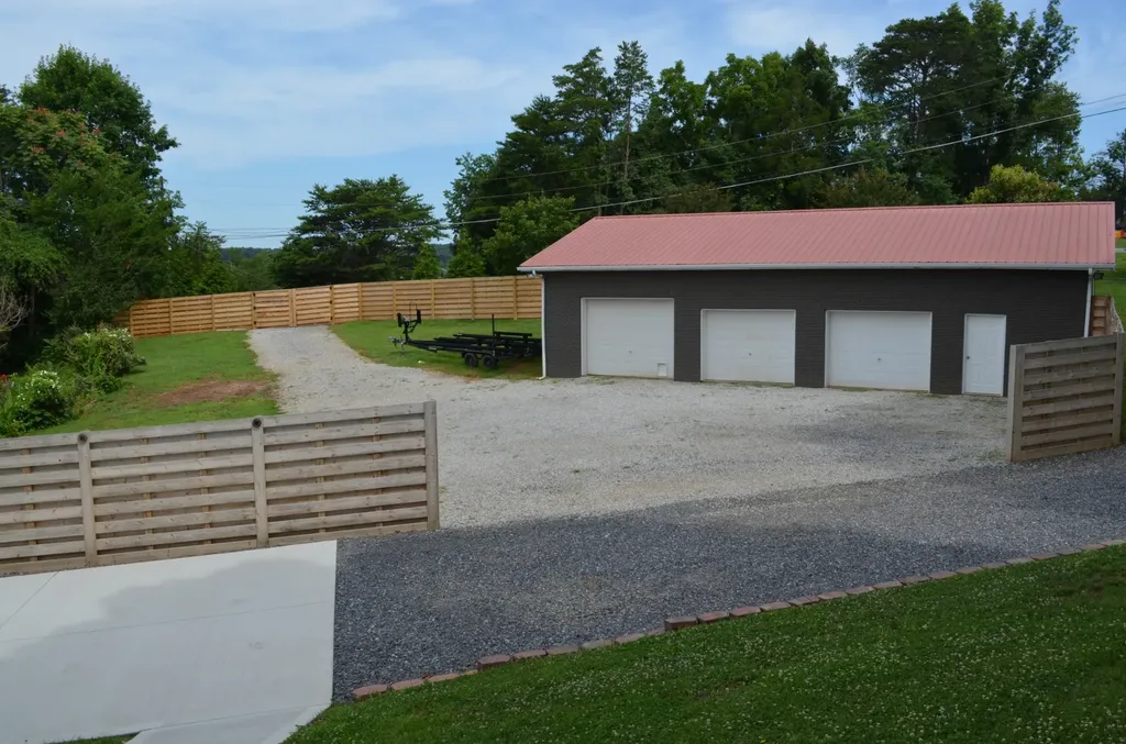 1845 Bouldercrest Drive Dandridge TN 37725