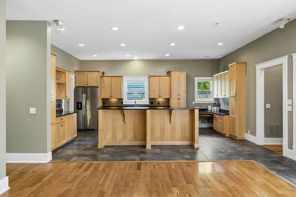 928 Russell Street Nashville TN 37206
