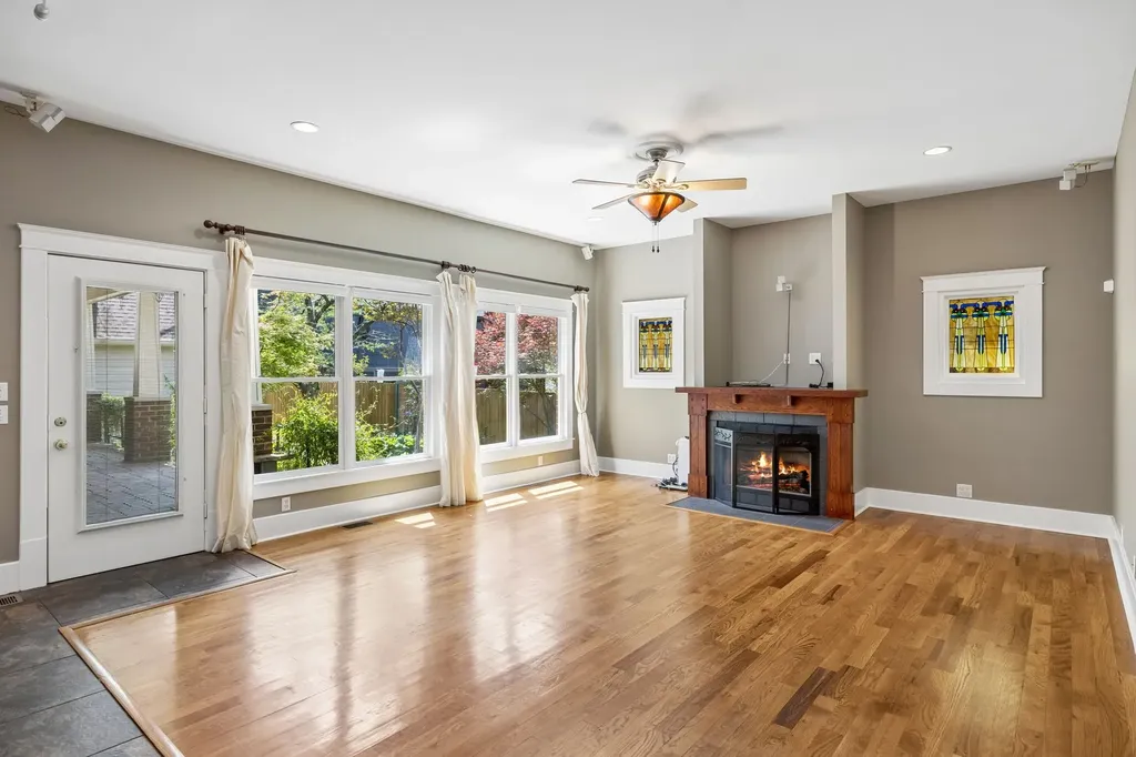 928 Russell Street Nashville TN 37206
