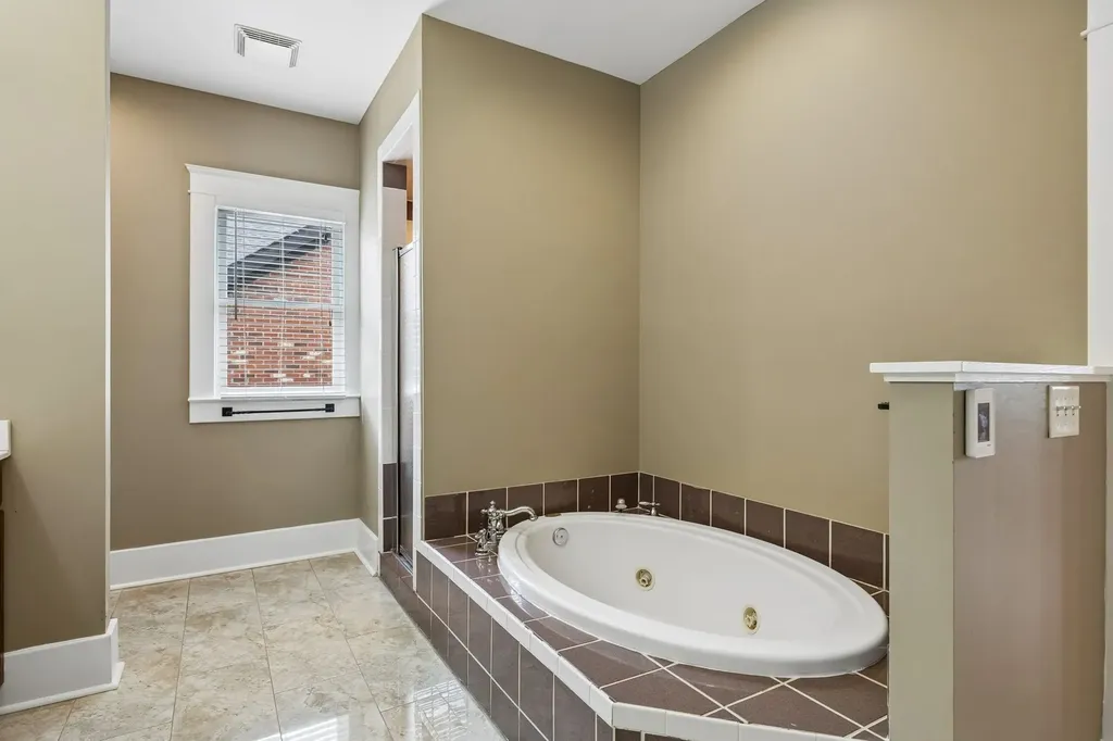 928 Russell Street Nashville TN 37206
