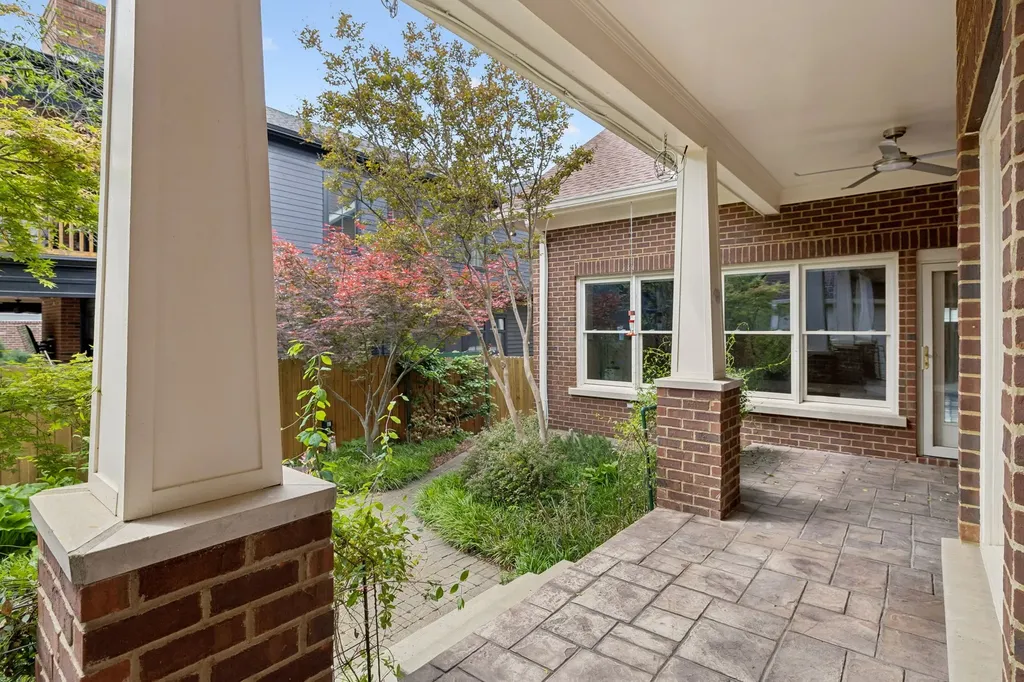 928 Russell Street Nashville TN 37206