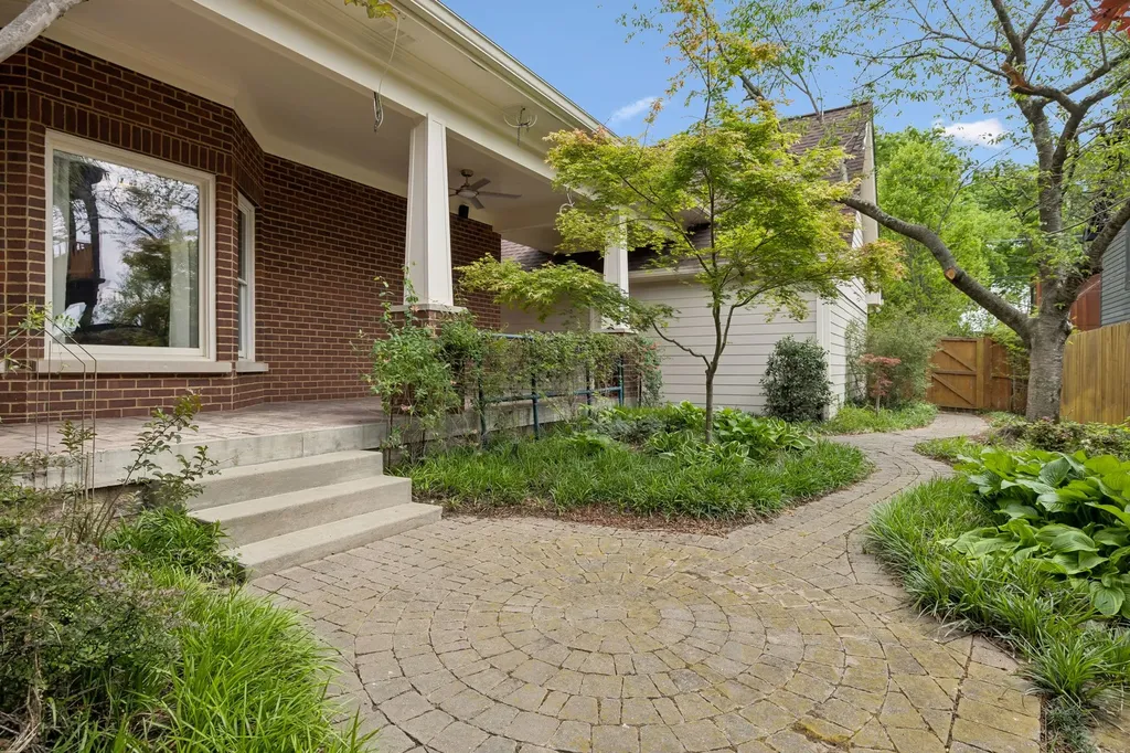 928 Russell Street Nashville TN 37206