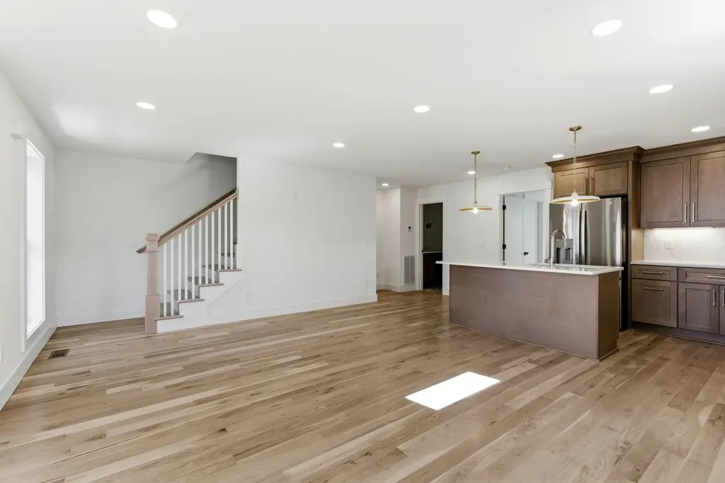 1020 W Kirkland Avenue Nashville TN 37216