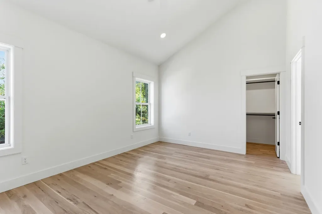 1020 W Kirkland Avenue Nashville TN 37216