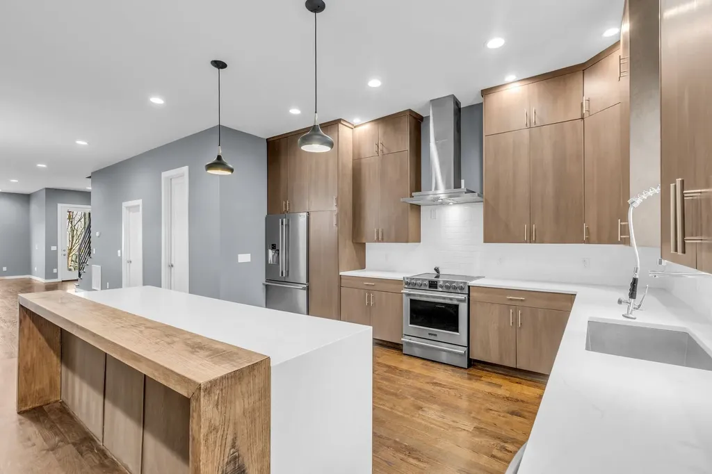 418A 37th Ave, N Nashville TN 37209
