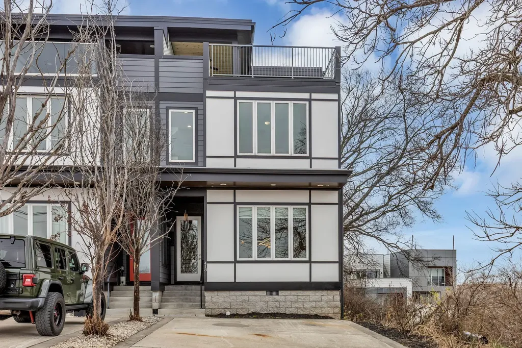 418A 37th Ave, N Nashville TN 37209