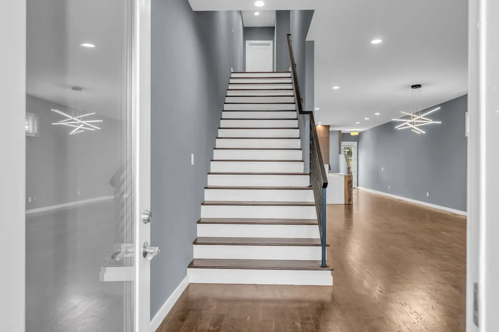 418A 37th Ave, N Nashville TN 37209