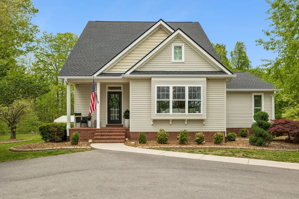 735 Hurricane Ridge Road Smithville TN 37166