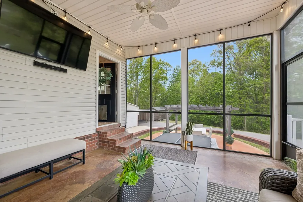 735 Hurricane Ridge Road Smithville TN 37166