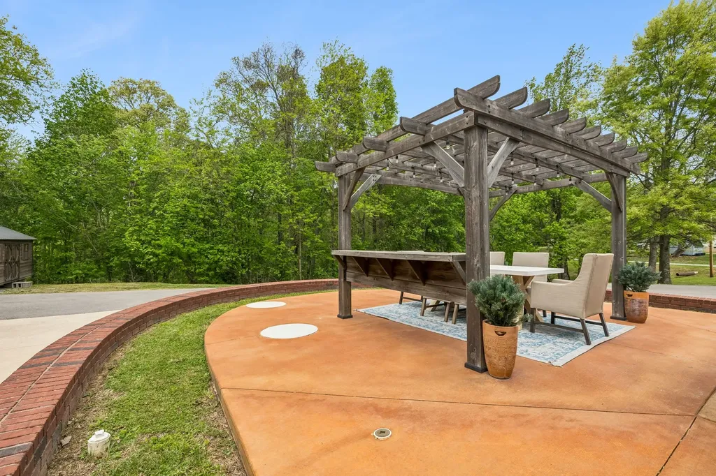 735 Hurricane Ridge Road Smithville TN 37166