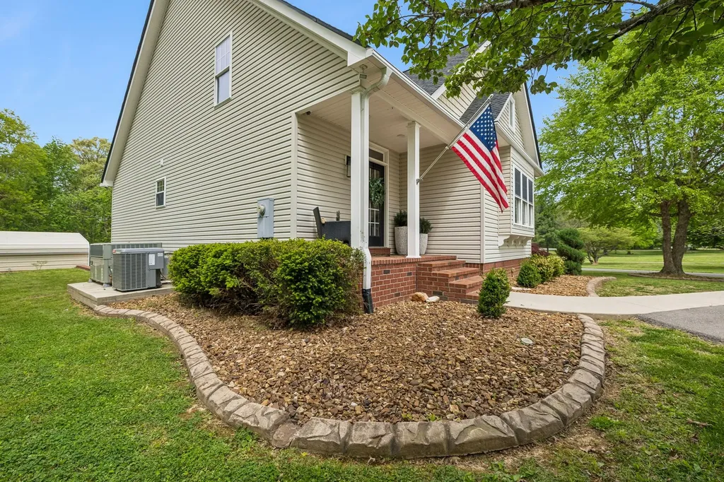 735 Hurricane Ridge Road Smithville TN 37166