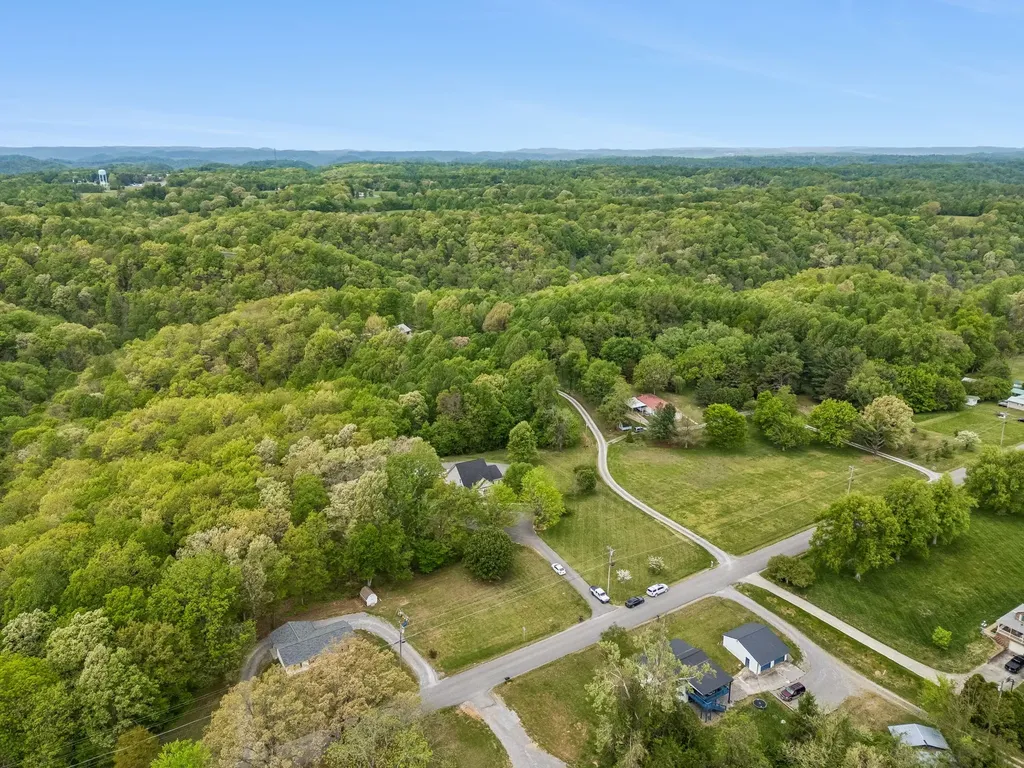 735 Hurricane Ridge Road Smithville TN 37166