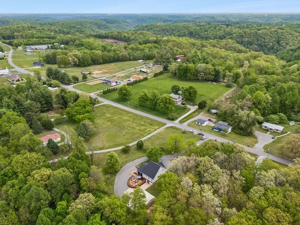 735 Hurricane Ridge Road Smithville TN 37166