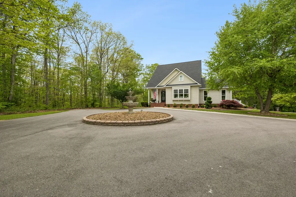 735 Hurricane Ridge Road Smithville TN 37166