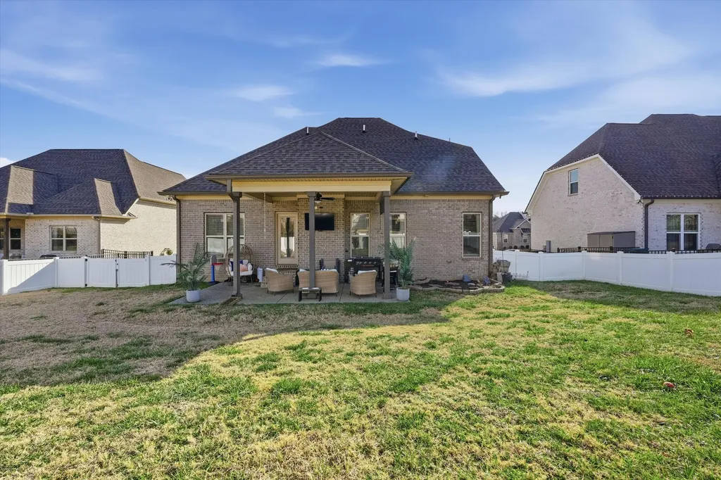 134 Pima Trail Lebanon TN 37087