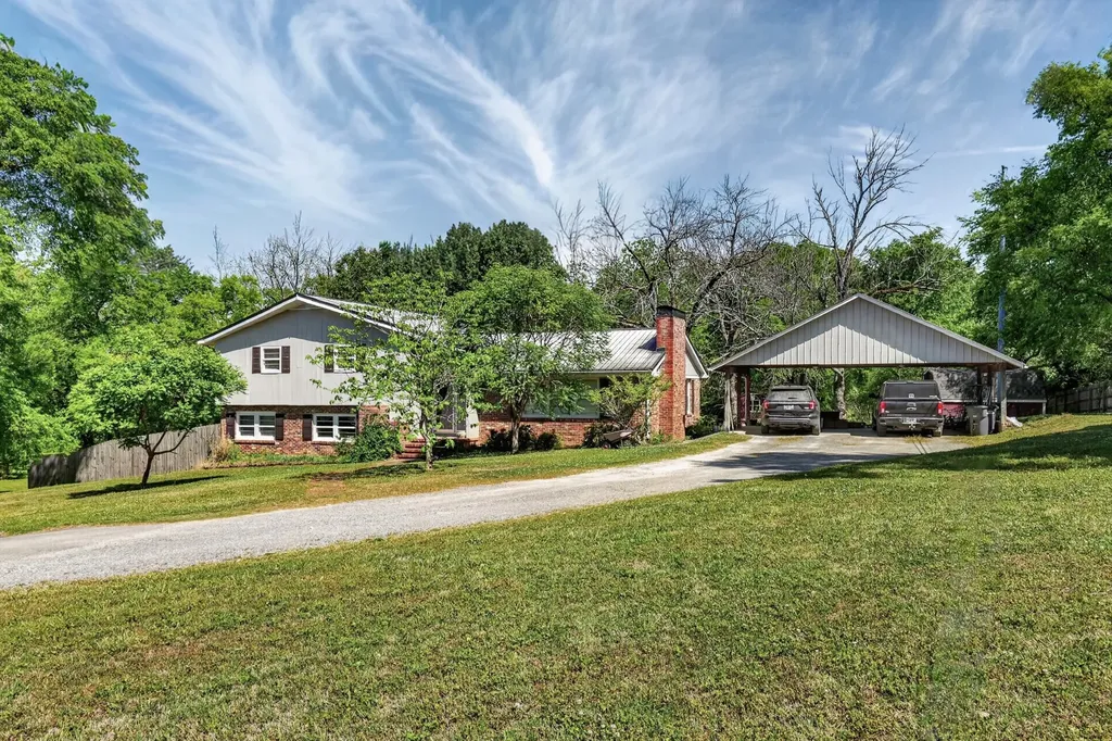 1601 Swanson Boulevard Fayetteville TN 37334