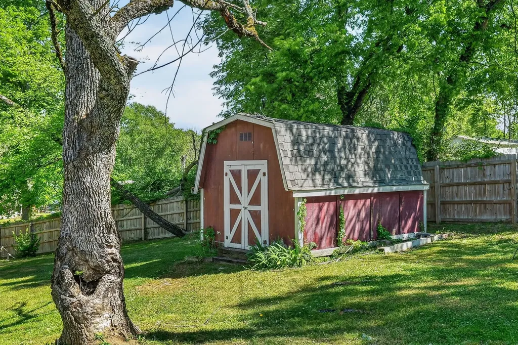 1601 Swanson Boulevard Fayetteville TN 37334