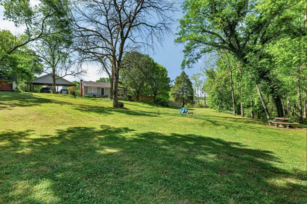 1601 Swanson Boulevard Fayetteville TN 37334