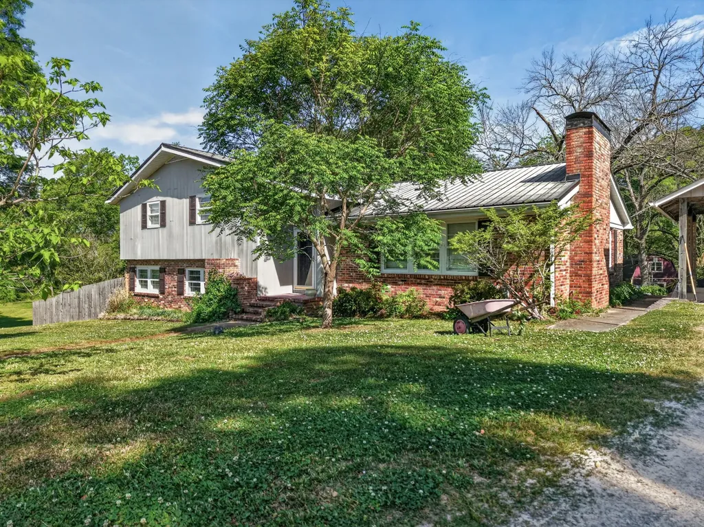 1601 Swanson Boulevard Fayetteville TN 37334