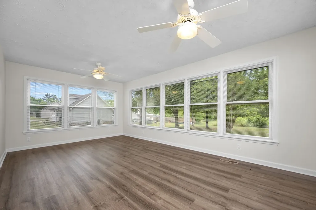 1618 Windy Meadow Drive Christiana TN 37037