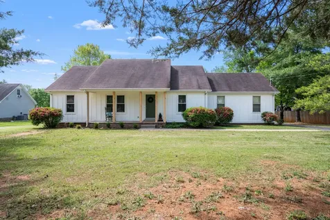 1618 Windy Meadow Drive Christiana TN 37037