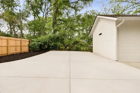 1111 Pennock Avenue Nashville TN 37207