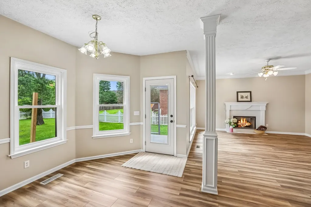 3073 Schoolside Street Murfreesboro TN 37128