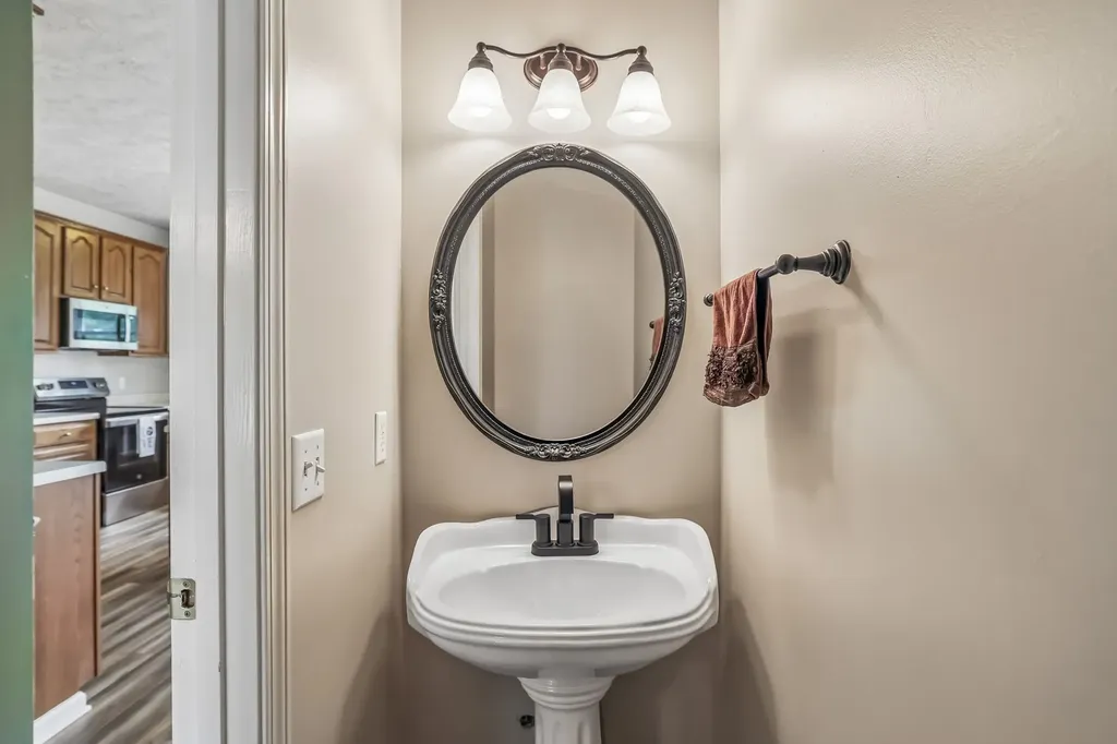 3073 Schoolside Street Murfreesboro TN 37128