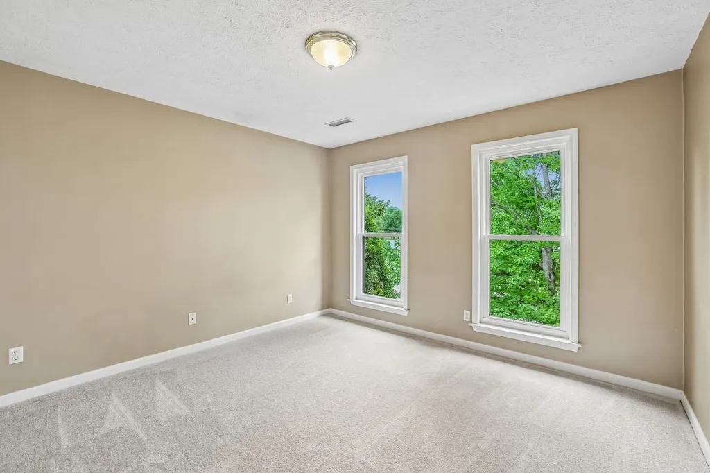 3073 Schoolside Street Murfreesboro TN 37128