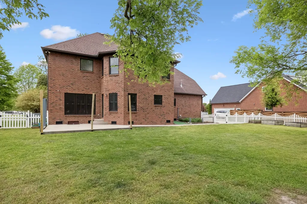 3073 Schoolside Street Murfreesboro TN 37128