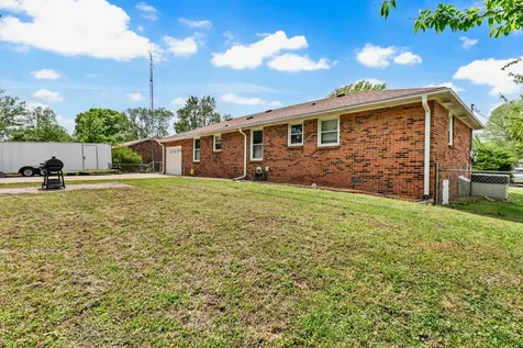365 Sandlewood Drive Clarksville TN 37040