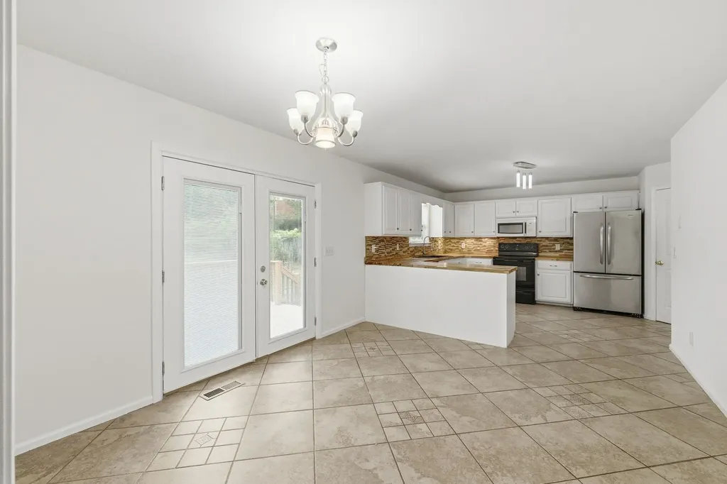 233 Briarcotes Circle La Vergne TN 37086