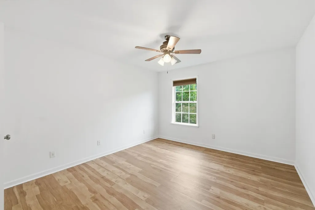 233 Briarcotes Circle La Vergne TN 37086