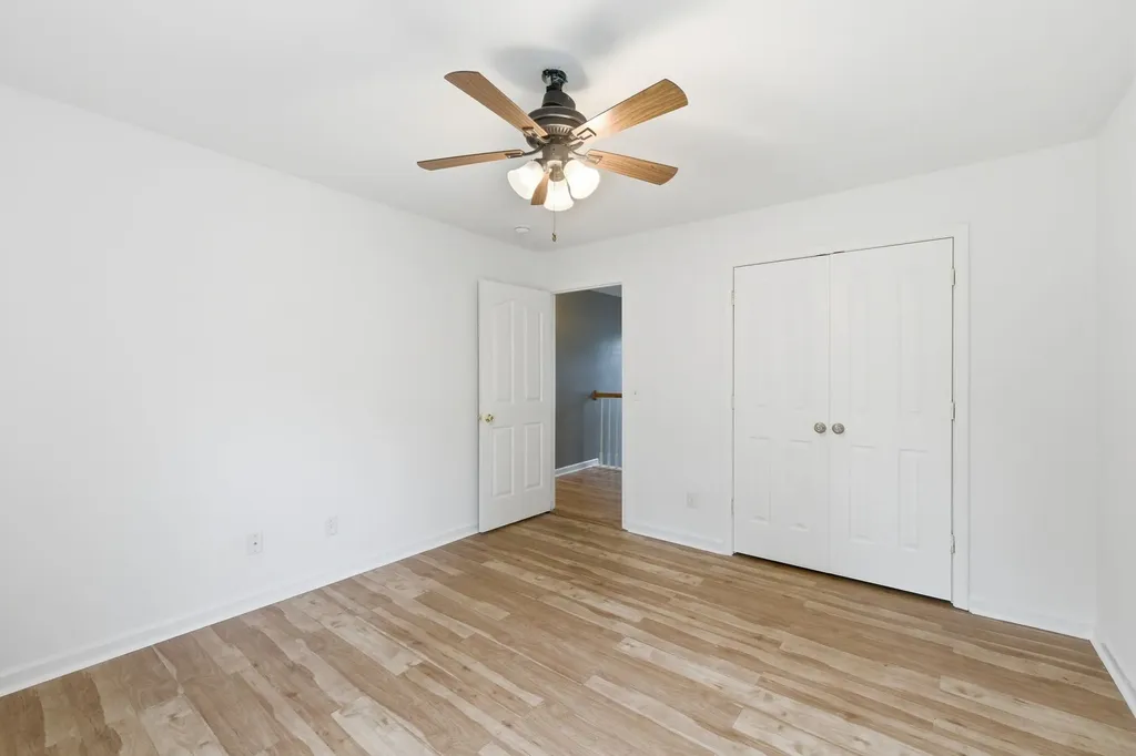 233 Briarcotes Circle La Vergne TN 37086