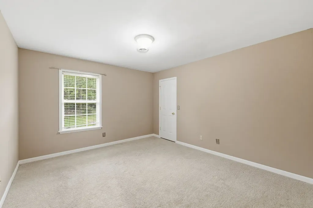 233 Briarcotes Circle La Vergne TN 37086
