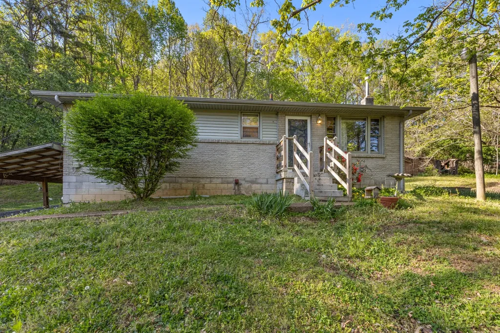 7680 Charlotte Pike Nashville TN 37209