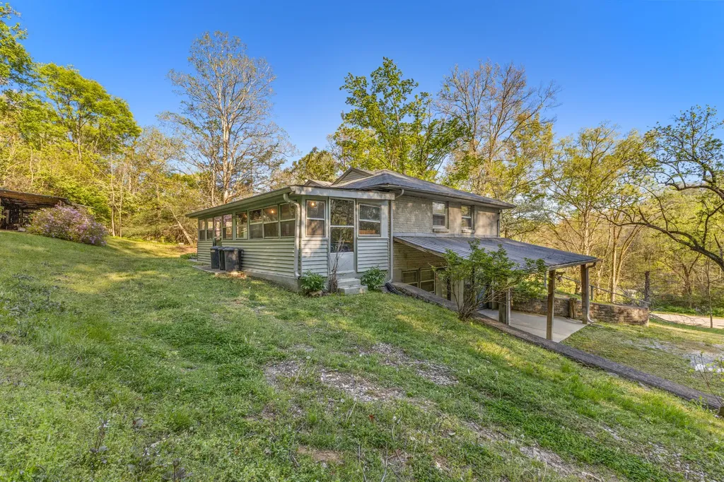 7680 Charlotte Pike Nashville TN 37209