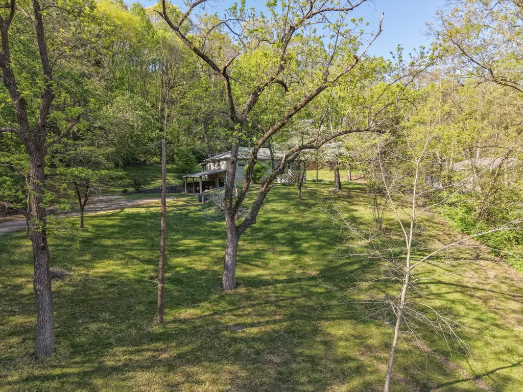 7680 Charlotte Pike Nashville TN 37209