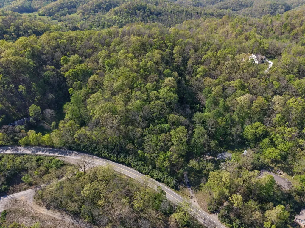 7680 Charlotte Pike Nashville TN 37209