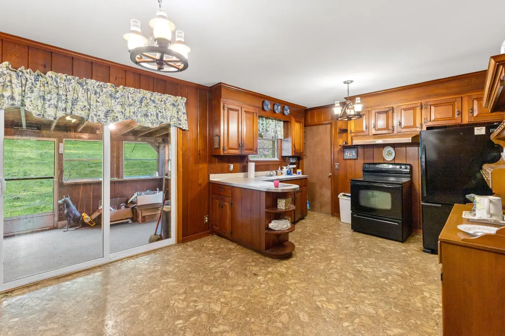7680 Charlotte Pike Nashville TN 37209
