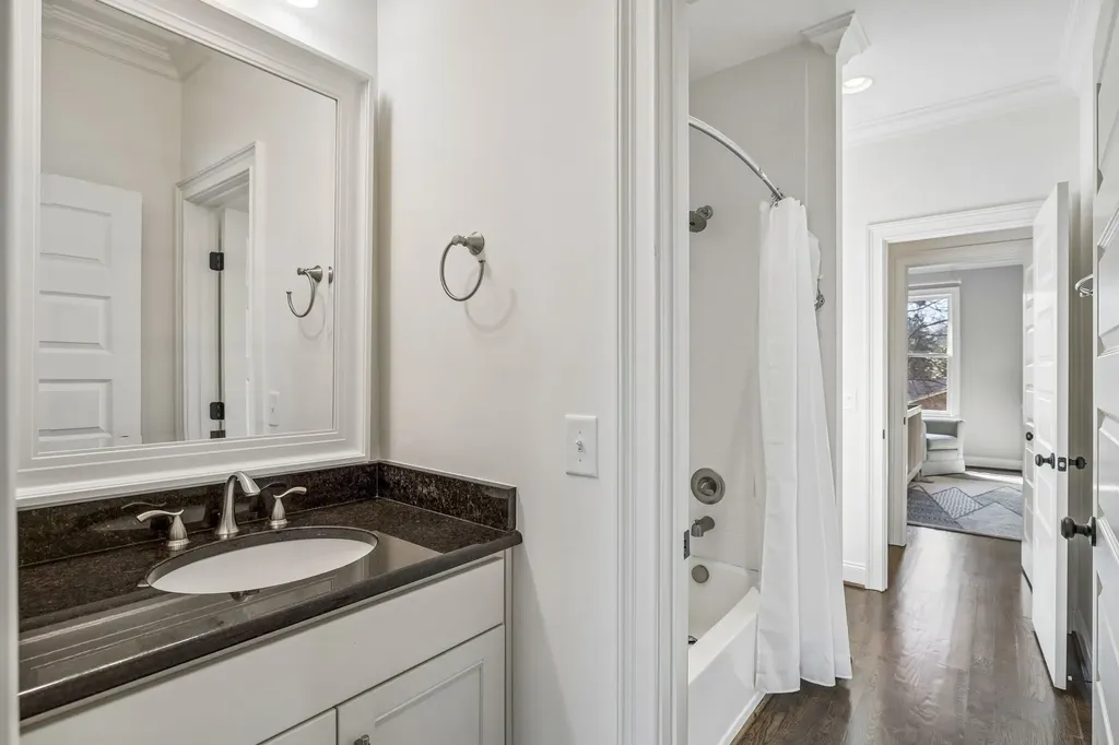 2803A White Oak Drive Nashville TN 37215