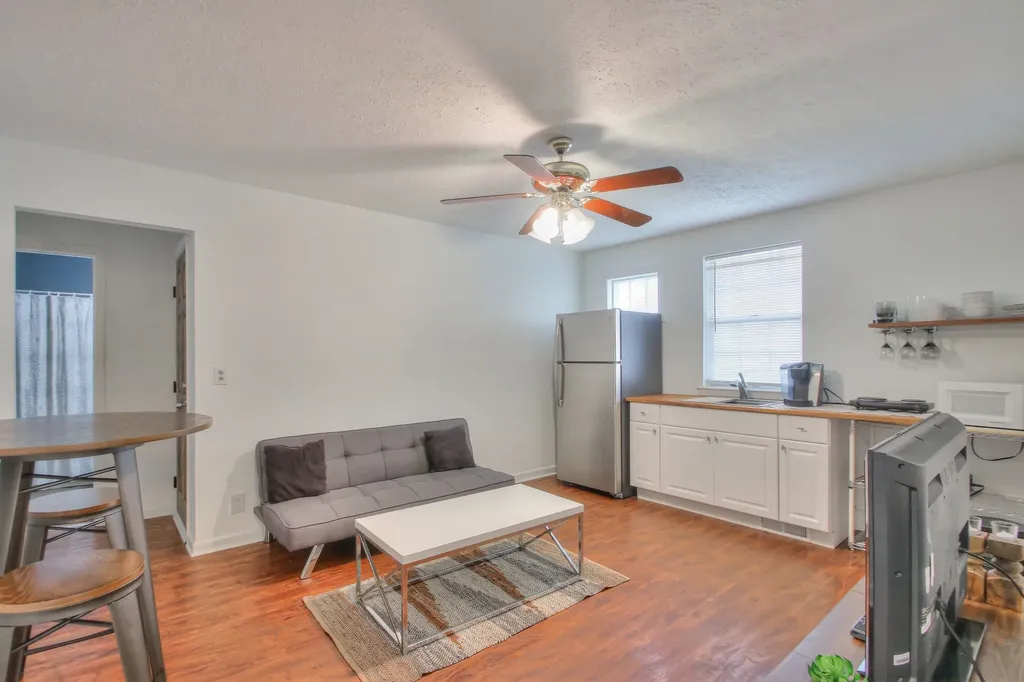 1714B Villa Place Nashville TN 37212