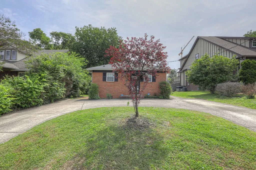 1714B Villa Place Nashville TN 37212