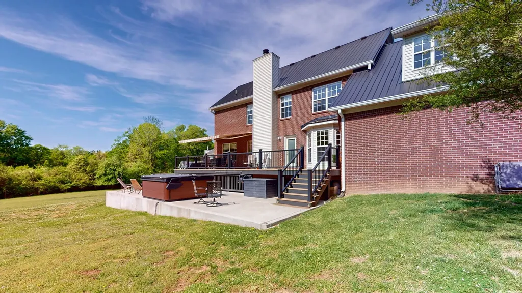 1109 Stonehenge Court Columbia TN 38401