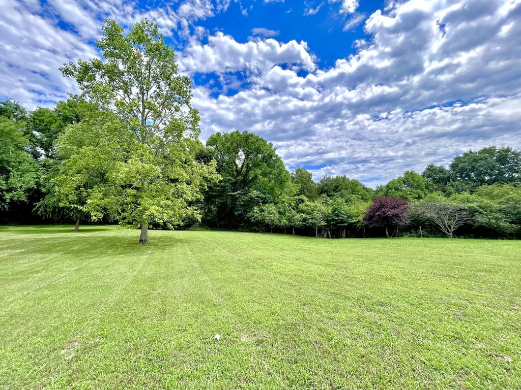 1109 Stonehenge Court Columbia TN 38401