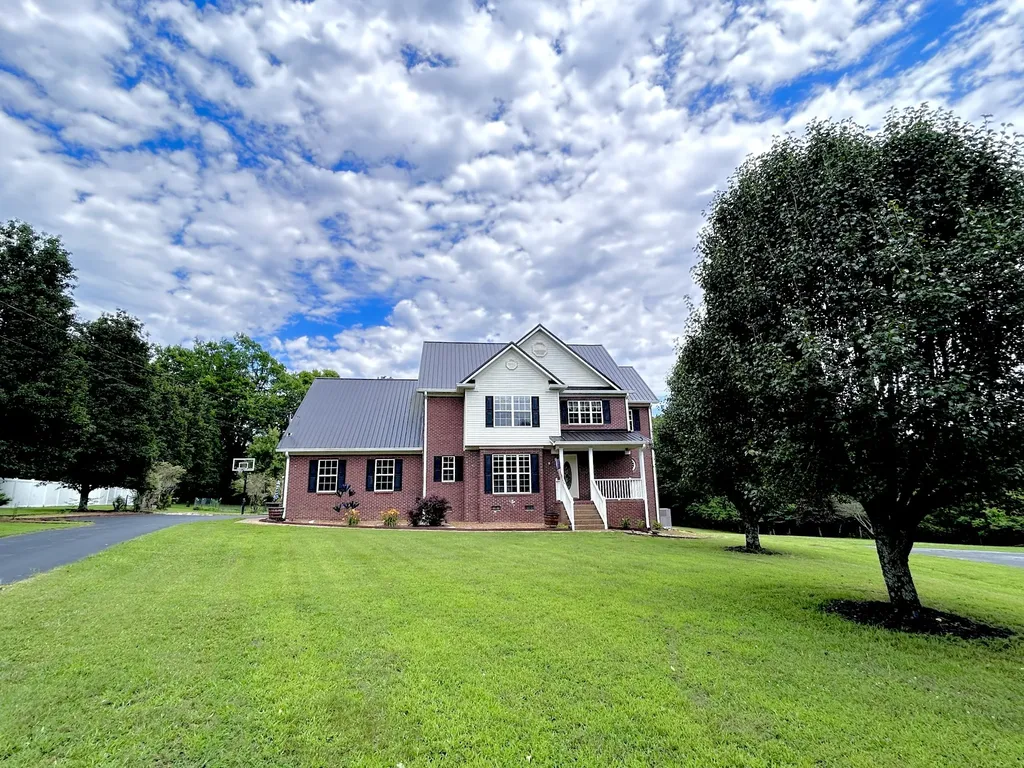 1109 Stonehenge Court Columbia TN 38401