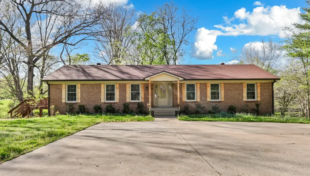 720 Vaughan Road Clarksville TN 37043